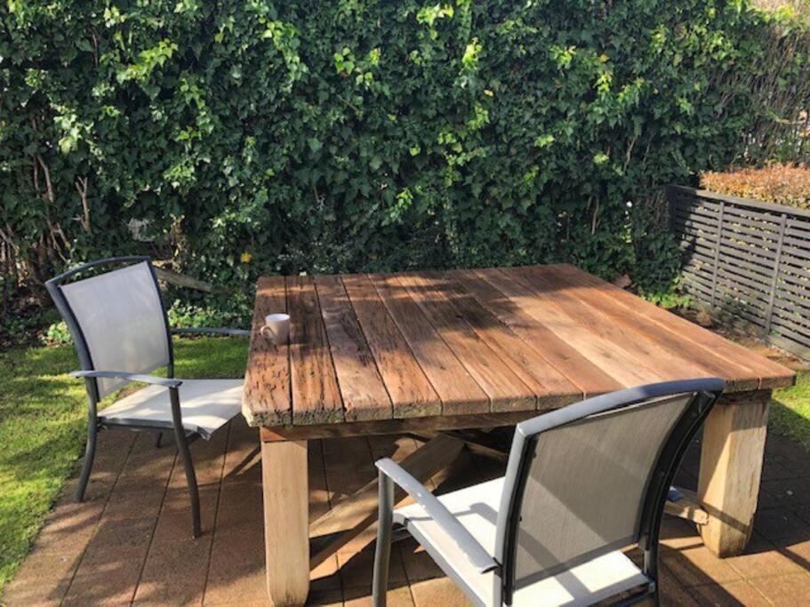 Sunny, Quiet, 2-Bedroom Unit In Fabulous Location! Cambridge Dış mekan fotoğraf